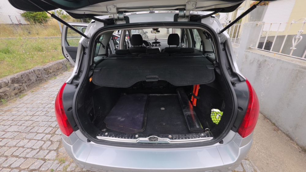 Peugeot 308 SW 1.6 HDi (2010) – Teto Panorâmico