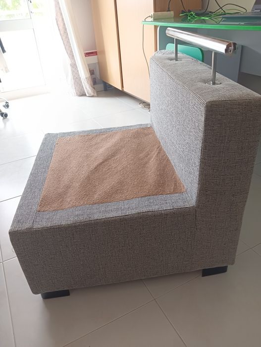 Vendo cadeirão em muito bom estado.