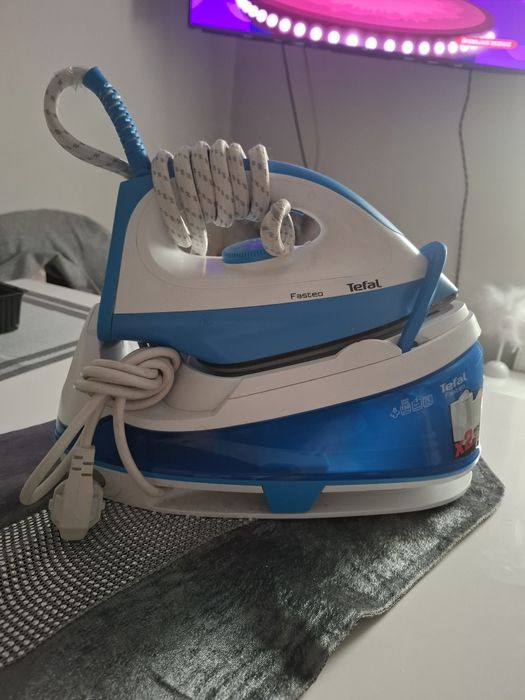 Żelazko TEFAL  ze stacją parową, zbiornik XL