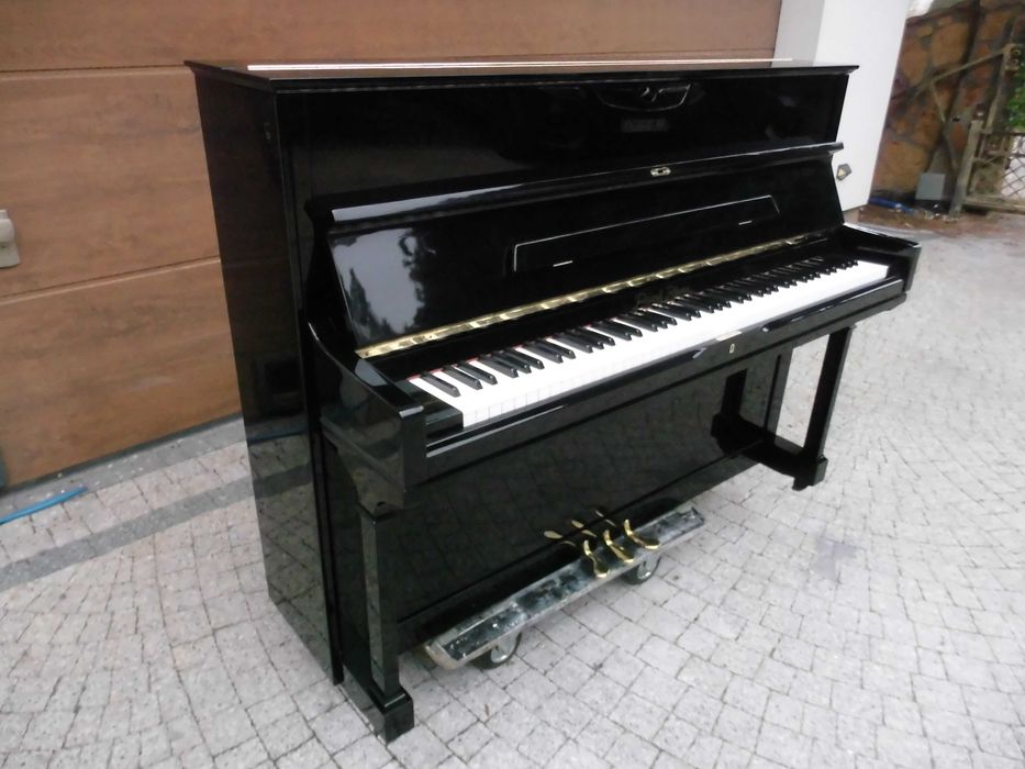 Pianino 8 letnie Pearl River U121 poliester oryginał czarny na gotowo