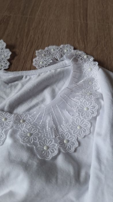 Bluzka biała bawełniana z kołnierzykiem  146/152