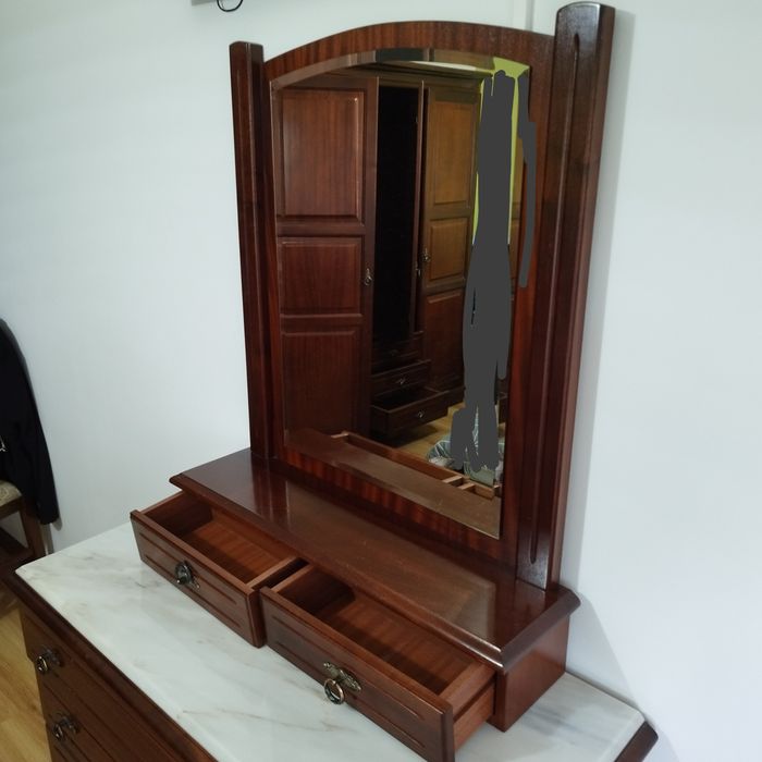 Novo valor - Espelho Clássico com Gavetas.