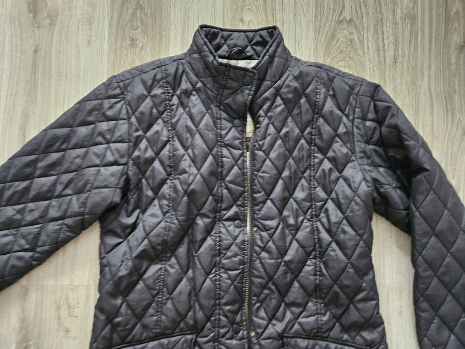 Czarna pikowana taliowana kurtka parklane m-l