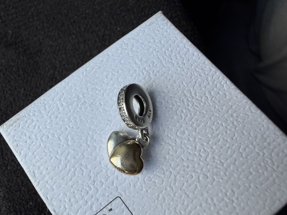 Pandora charms TT serca 585