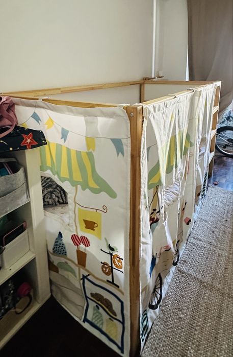 Cama IKEA KURA + colchão ÅFJÄLL + cortina original