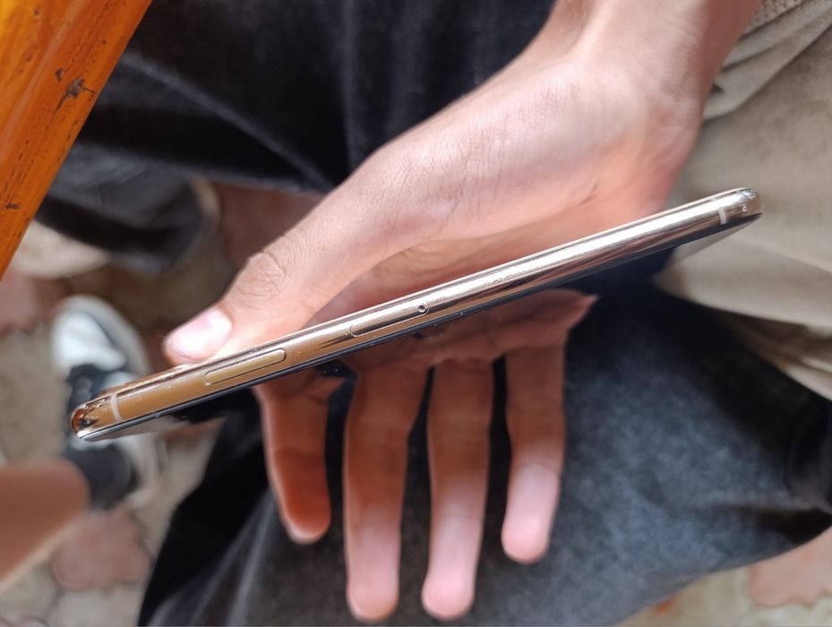 продам Iphone Xs max
