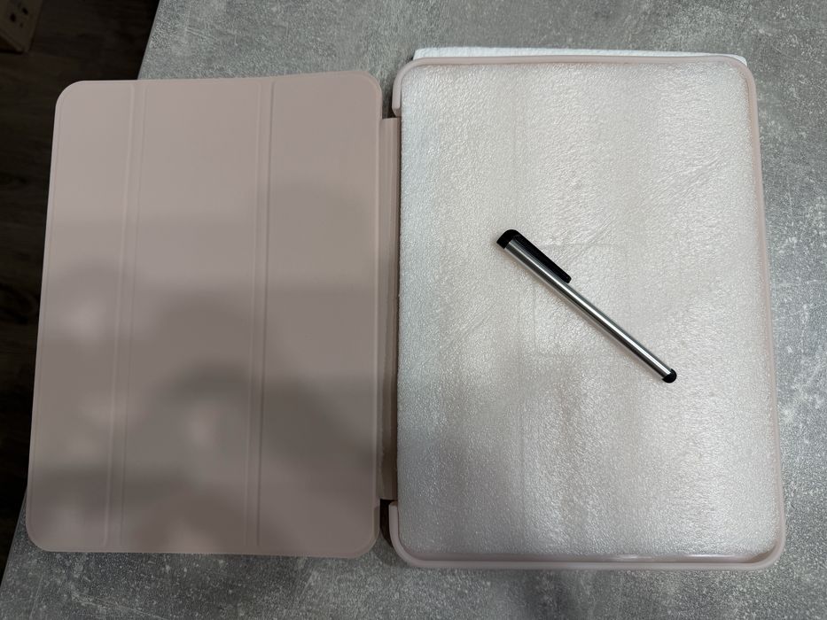 Чохол iPad A16 11 дюймів