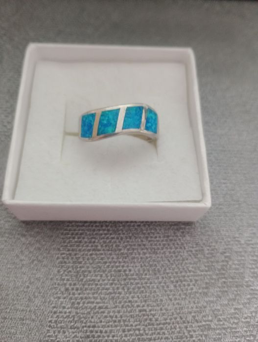 Srebrny pierścionek z opałem