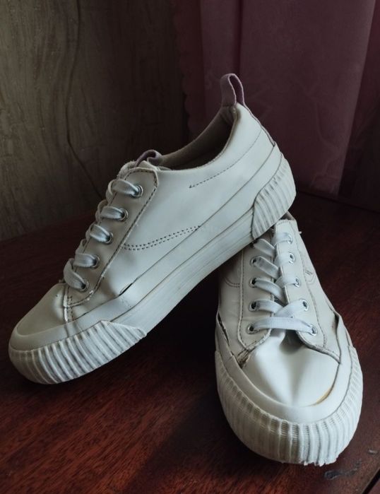 Кеды Zara меняют цвет 34 р.