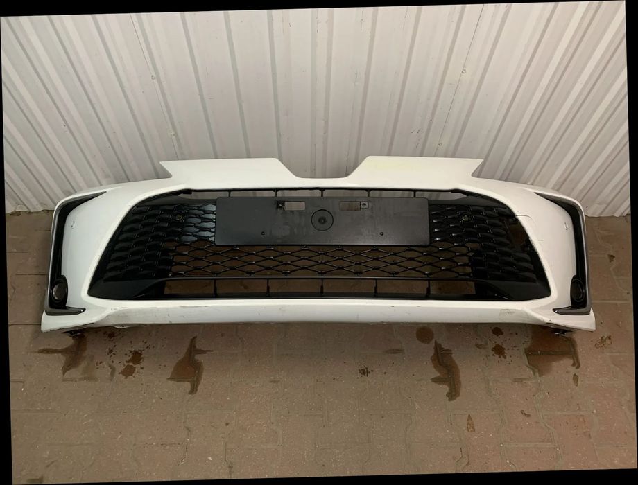 TOYOTA COROLLA E21 SEDAN LIFT 2022- ZDERZAK PRZOD PRZEDNI KRATKA ATRAPA GRILL LISTWA NAKŁADKA RAMKA NA HALOGEN