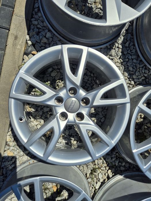 Felgi aluminiowe Audi Q3 A3 A4 A6 Golf 7 8 Volkswagen seat skoda 17 5x112 6.5J Et33