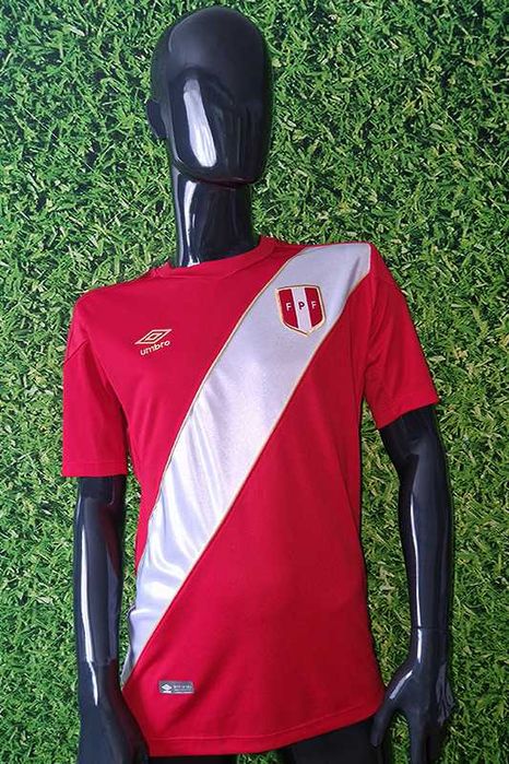Peru F.P.F. Peruvian Football Federation Umbro 2018-19 away size: S-M
