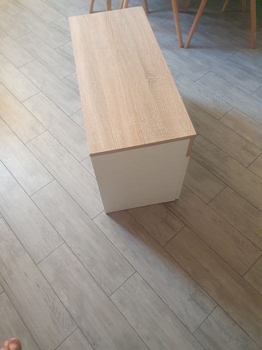 Банкетка у вітальню