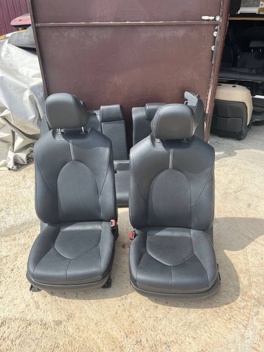 Салон шкіряний рестайлінг на Toyota Camry 70 21-24 року