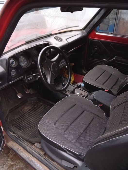 ВАЗ 2121 автомобіль