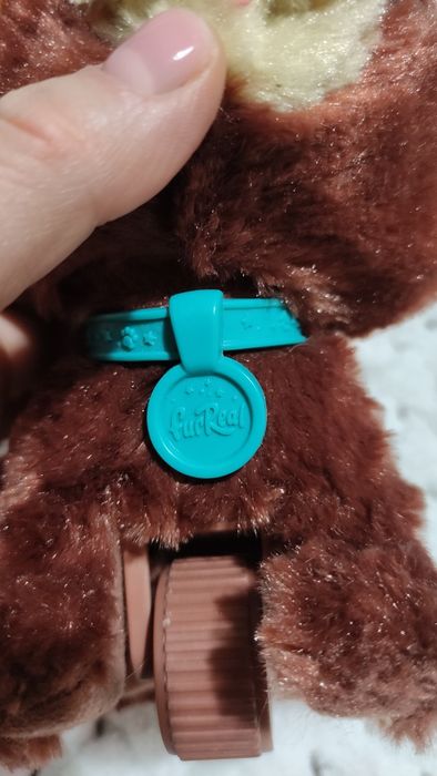 Fur Real friends interaktywny piesek na smyczy