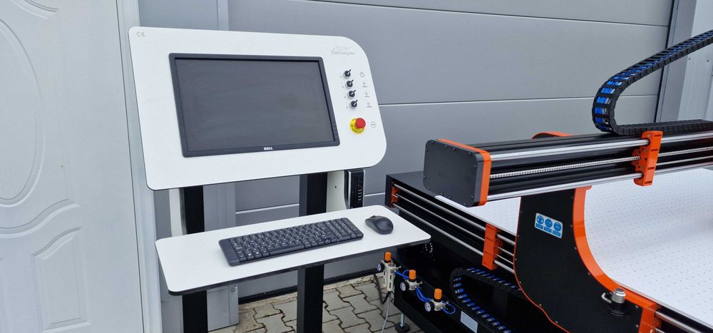 Ploter frezująco-tnący CNC BlackMillCut – frezowanie + cięcie