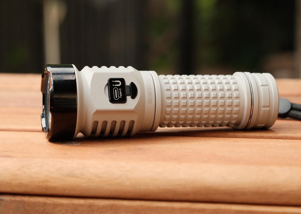 Latarka Fireflylite FFL X1S - premium