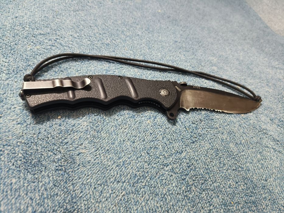 ніж "автомат калашников 101 бокер плюс"серрейторний.