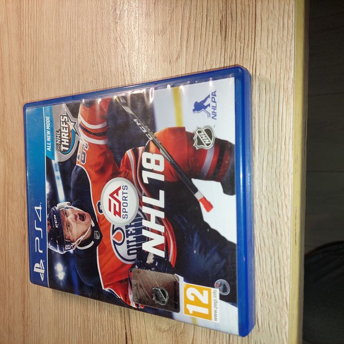 NHL 18 PS4 w bdb stanie