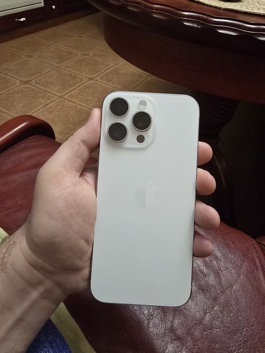 IPhone 16 pro max 256gb идеал 93% акб с комплектом