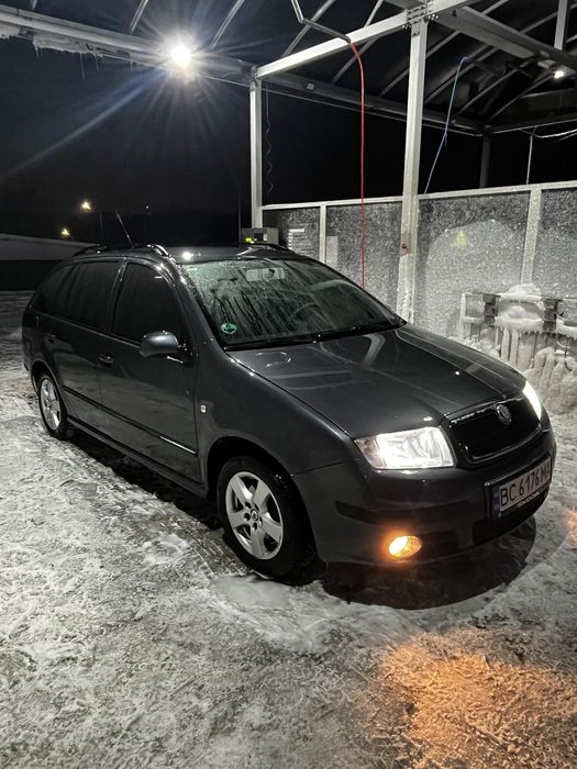 Шкода фабія 1,4 бензин