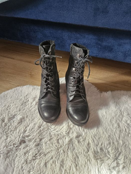 Botki Lasocki czarne zamek sznurowane  37