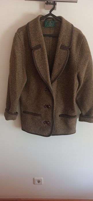 Casaco de inverno de pura lã, cor Kaqui