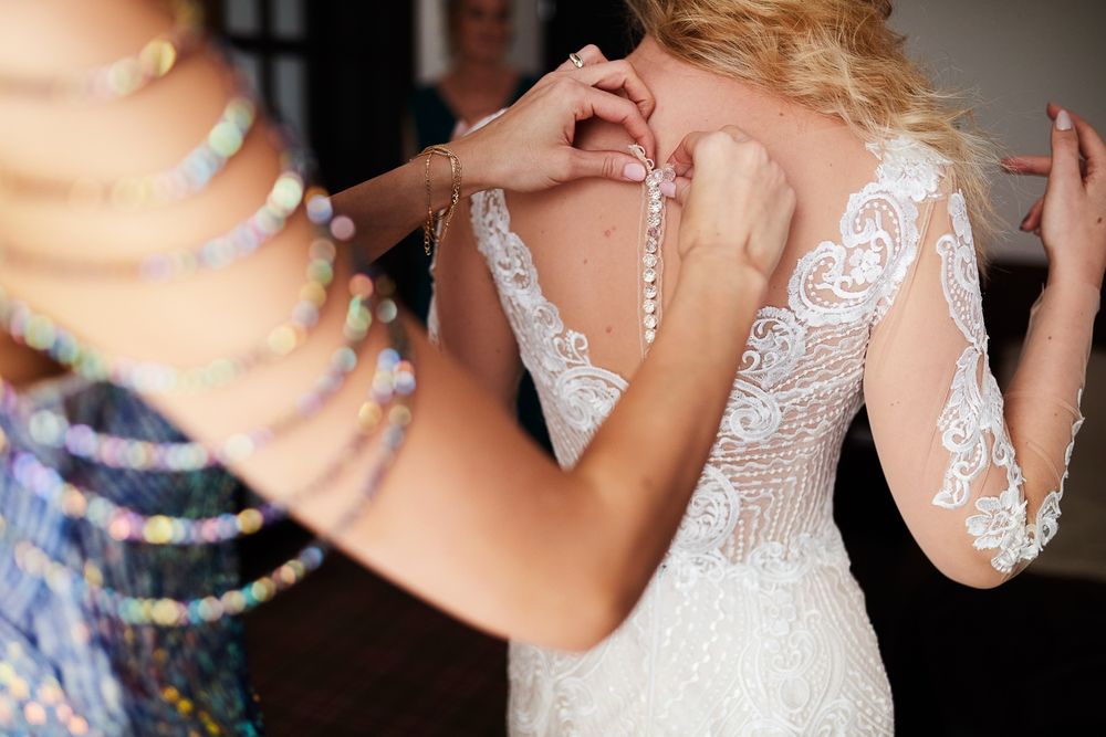 Suknia ślubna z trenem