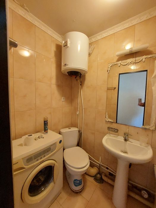 Здаю 1 кімнатну квартиру на Площі Перемоги