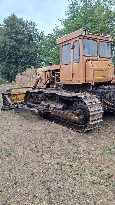 трактор бульдозер т130б болотяний болотохід чтз т130