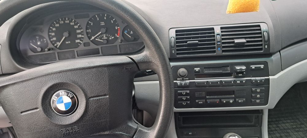 Sprzedam BMW 318i