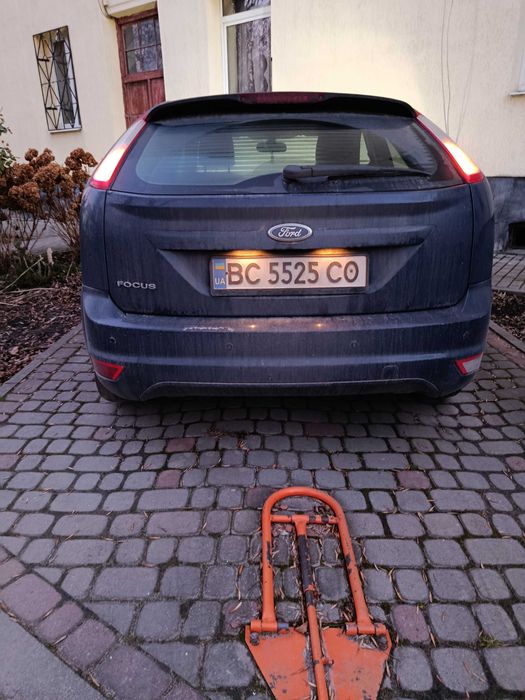 Ford Focus 2011 хатчбек