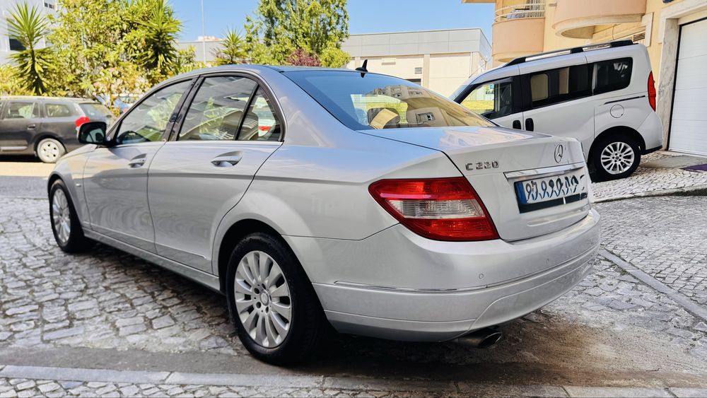 Mercedes-Benz C 220 — fotografia 2