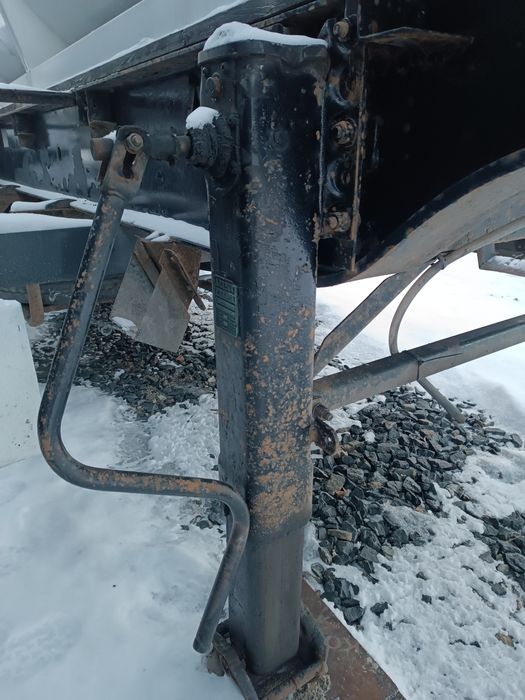 Автоцистерна бочка напівпричіп під олію