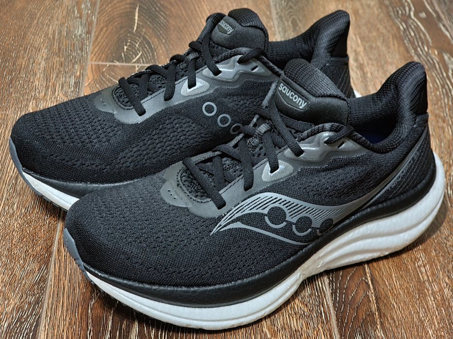 Оригінал 100% чоловічі кросівки saucony triumph 23  eur 42.5