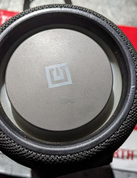 Продам потужну,блютуз колонку Real x-735