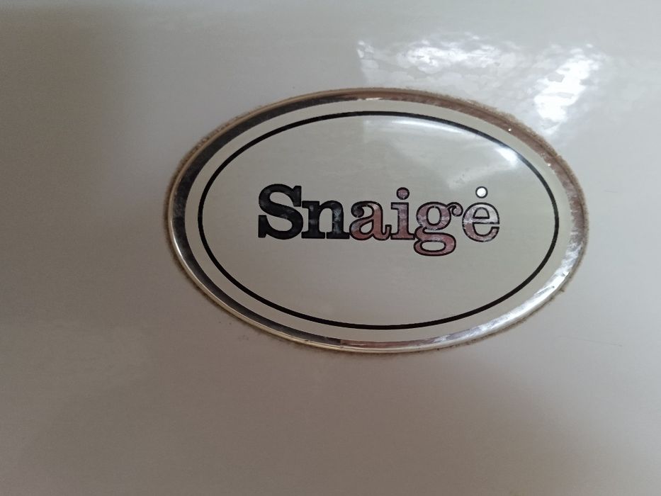 Snaige дверцята .