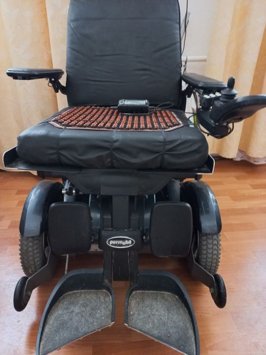 Продається інвалідна коляска з електроприводом