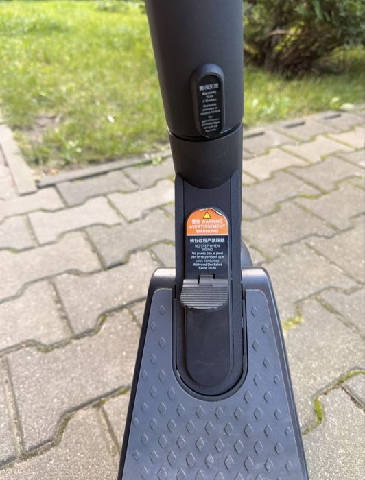 Hulajnoga elektryczna Segway Ninebot KickScooter ES2