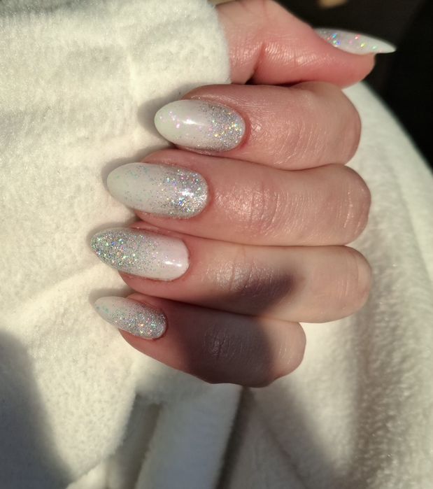 Манікюр та педикюр