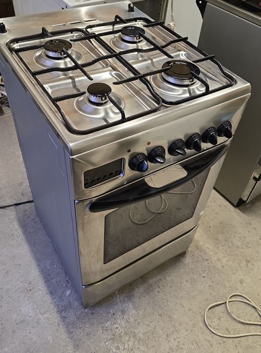 Продам газову плитку Amica ,електрична духовка , пєзопідпал