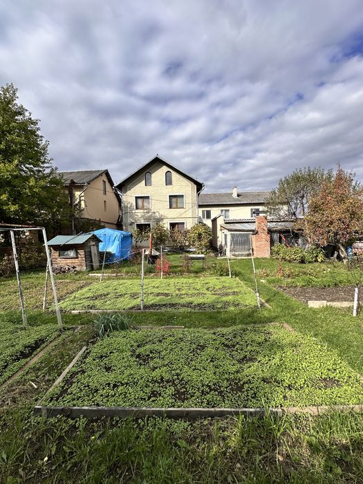 Продається будинок  у Надвірній
