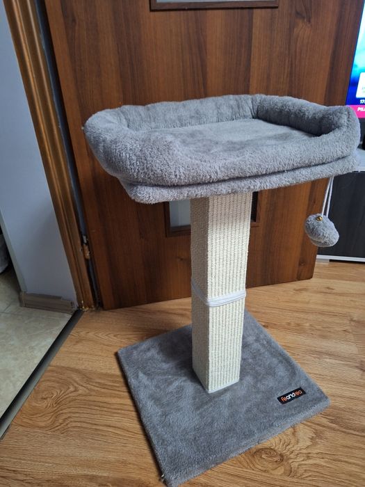 Drapak dla kota z legowiskiem