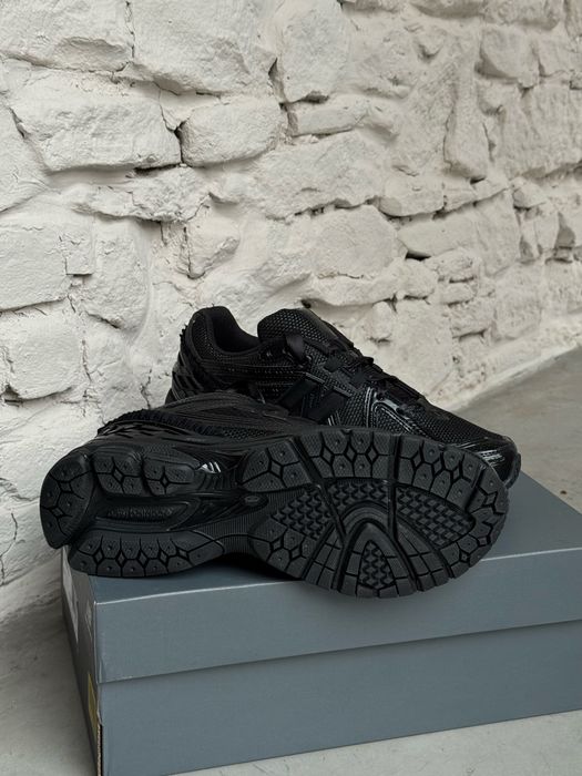 Оригинал New Balance 1906r Triple Black Frill (U1906RZI) черние 2002
