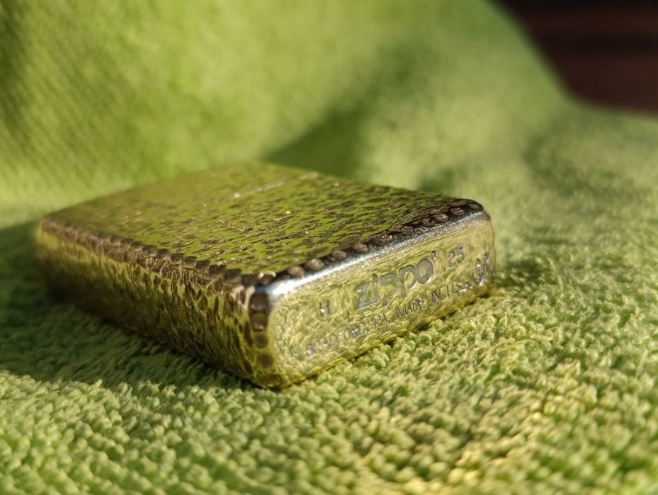 Новая зажигалка Zippo Armor ручной работы.