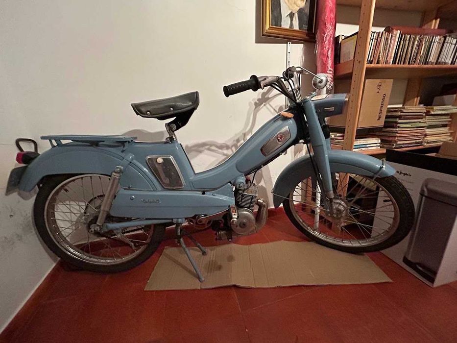 Moto Vintage "Mobylette" 1978 de Coleção