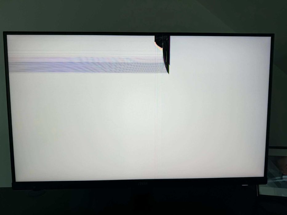Monitor MSI MAG 322UPF - uszkodzony