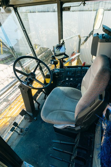 Kombajn New Holland TX 36 (1992) – Sprawny, Heder 7m + Przystawka do rzepaku