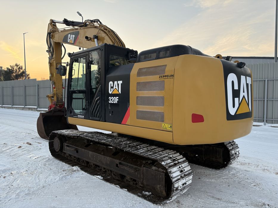 Cat 320 F cat320 E cat 323 komatsu pc210 doosan dx225